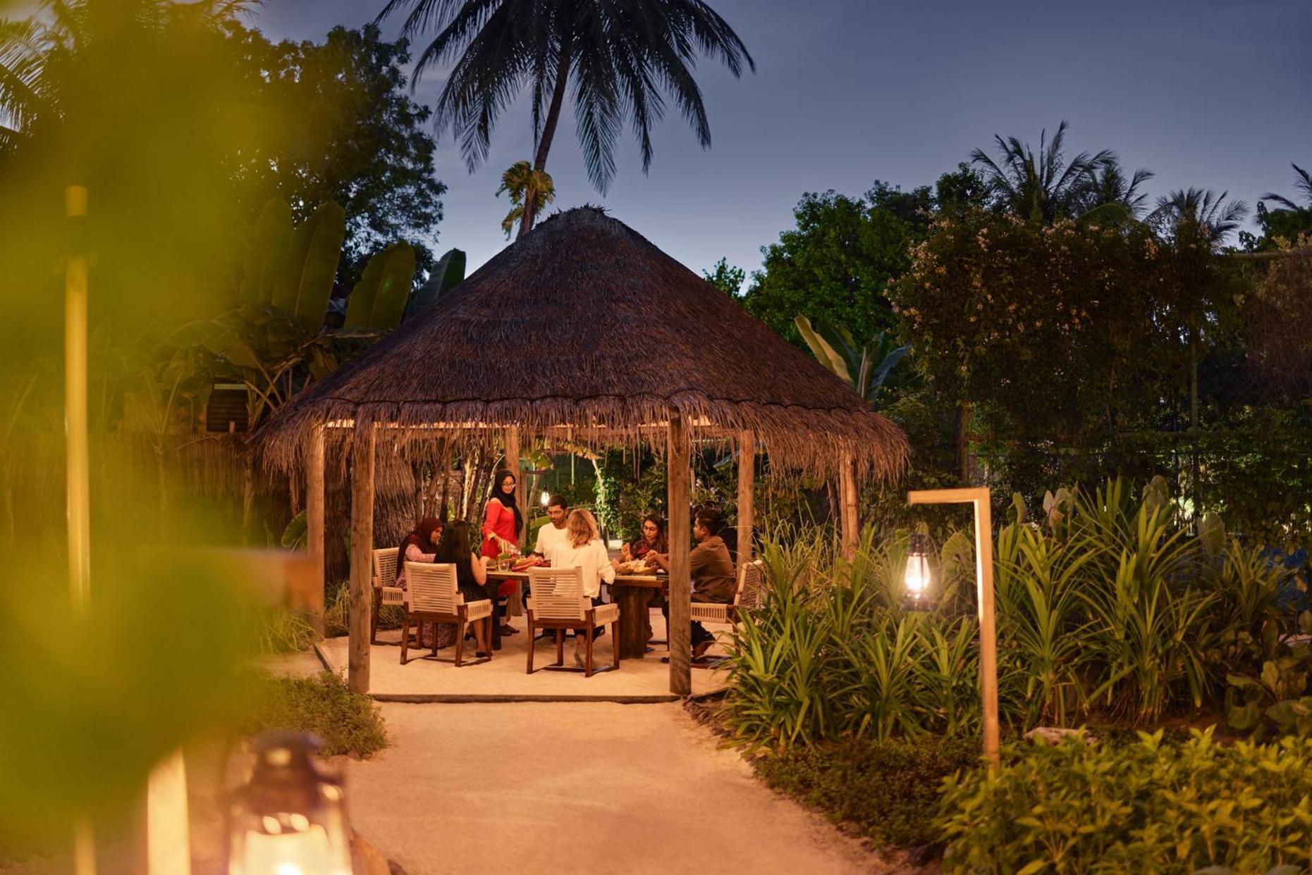 Lux* South Ari Atoll Resort & Villas Dhidhoofinolhu Екстериор снимка